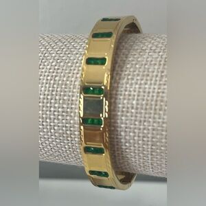 64 Elegant Stainless Steel Gold and Green Gemstone snap closure Bracelet